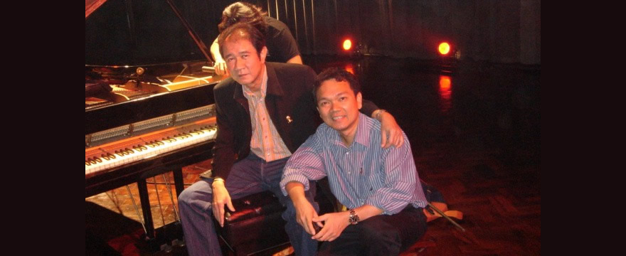 Piano Center : 0-2892-5435 Customer of Piano Center